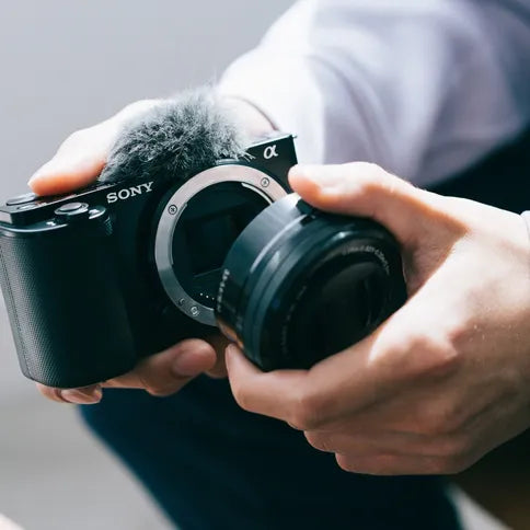 Cámara para vloggers Sony ZV-E10 + 16-50mm (ZVE10LBDI.EU)